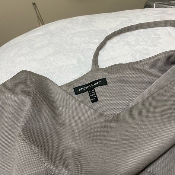 Dress - Picture 5 of 10